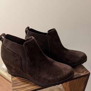 Naturalizer Brown Suede Booties
